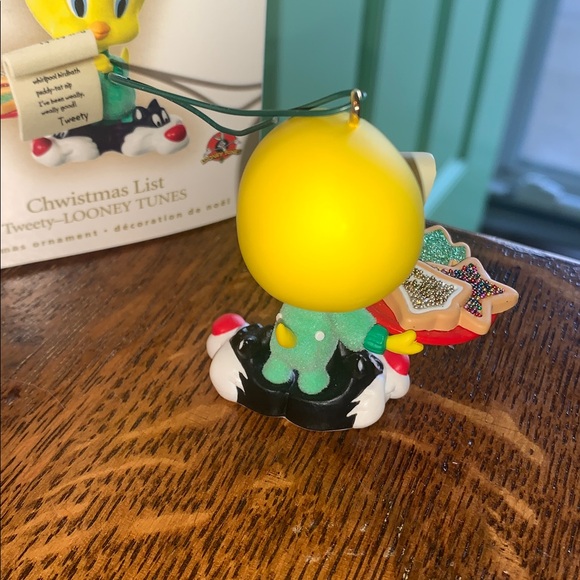 Tweety Looney Tunes Hallmark Keepsake Ornament - Picture 5 of 9